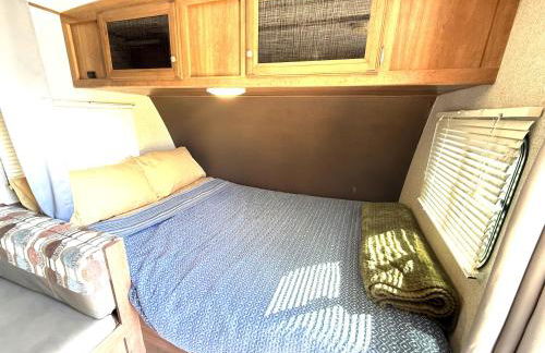 Cozy Vegas Bunkhouse RV - Foto 12