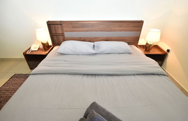 One Bedroom Apt. in JLT near Metro Station -AWD - Photo 5