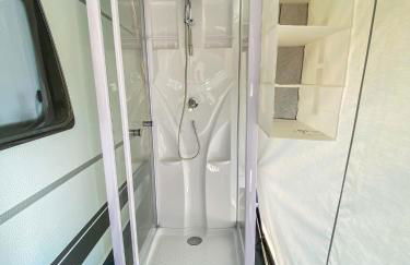 George Glamper AHOI - Foto 24