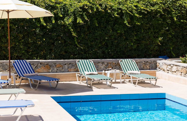 Gorgeous Villa With Pool & Gardens - Foto 18