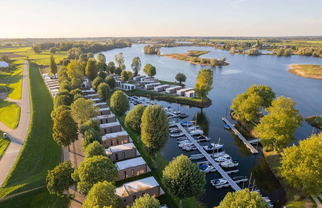 Cozy Riverside Escape - Foto 26