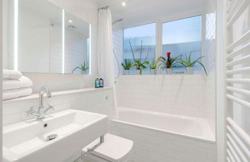 The Nook Tower Bridge - Foto 24