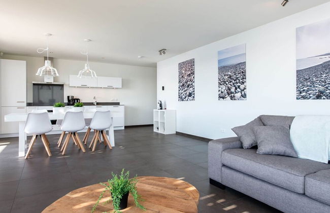 Exclusive Apartment on the Ground Floor Directly Located on the Water - Foto 17