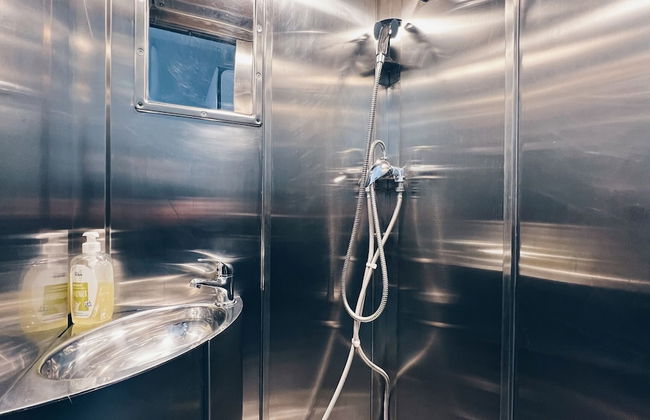 Space One Vienna - Sleeps 8 - Affordable & Central - Foto 6