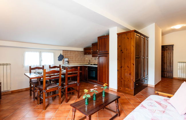 2 bedroom Apartment in Diano Castello with swimming pool and garden - Photo 9