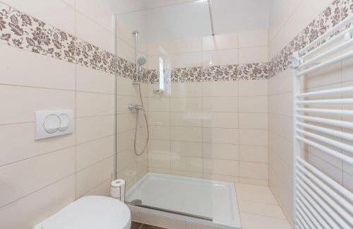 Mediterrane Steinvilla mit beheiztem Privatpool, aromatischen Mittelmeerpflanzen - Foto 26