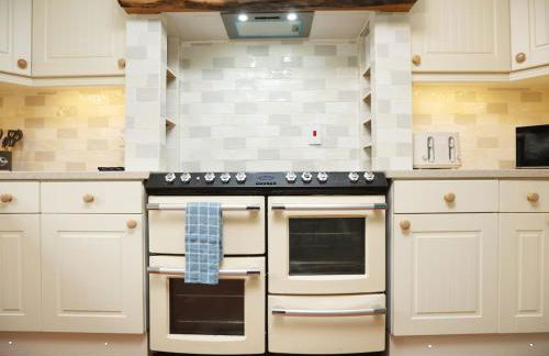 Modern 5-Bed Home, Guests 9, Secure Parking, Contractors - Foto 42