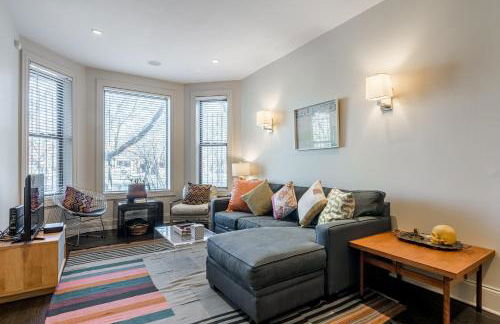 Logan Blvd Luxury! Enjoy the Well-Equipped Kitchen and Prime Location apts - Foto 1