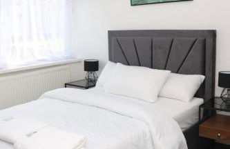 Well furnished 4 bedroom house in Rainham - Foto 25