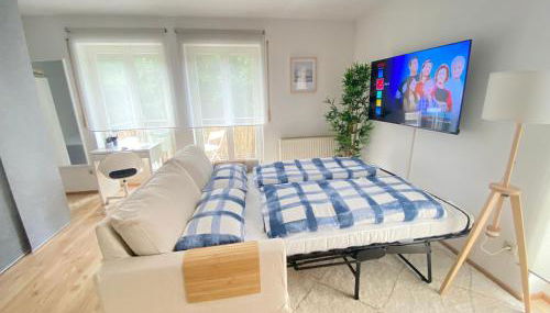 Stilvolles Apartment mit Balkon, Küche & Parkplatz - Waldstetten Zentrum - Foto 5