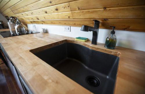 2BR A-Frame Cabin w Hot Tub Near Wine Trail - Foto 27