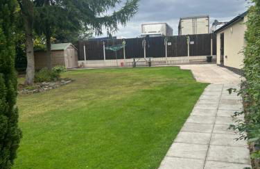 2 bedroom bungalow, 15 minutes to Alton Towers, dog friendly - Foto 54