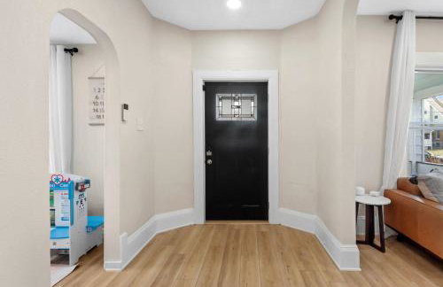 The Lakewood Belle: Family Friendly Home 10 minutes to Downtown! - Foto 7