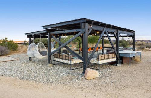Jackalope Junction-Pool, Hot Tub, Fire Pit, BBQ & Desert Views! home - Foto 22