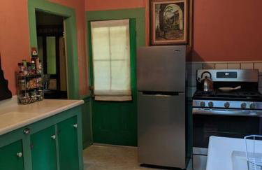 1870s Stained Glass Nostalgia - Foto 4