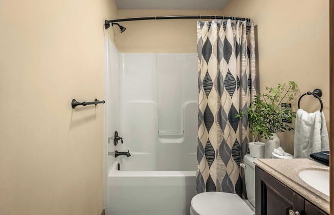 Hickory Haven by Avantstay Hot Tub, Game Room, Theater, Deck - Foto 35