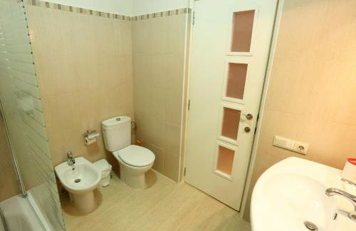 Reino de Valencia Apartments - Photo 19