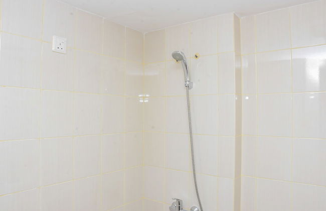 Cozy and Comfy Studio at Amethyst Apartment - Photo 7