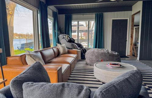 Waterfront Home with Arcade, MassageChair, Firepit, Infinity Game Table - Foto 56