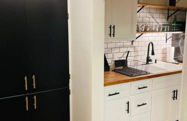 1BR 1 BA near Carl Health and OSF - Foto 8