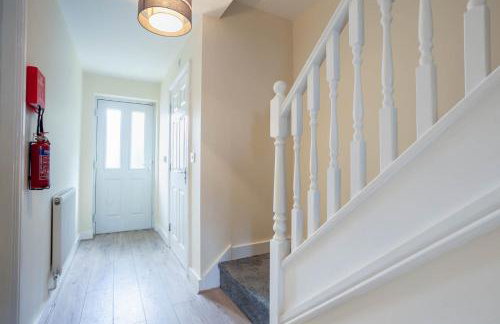 4 bed home, driveway parking ideally located in Latchford, Warrington - Executive St Marys House - Foto 23