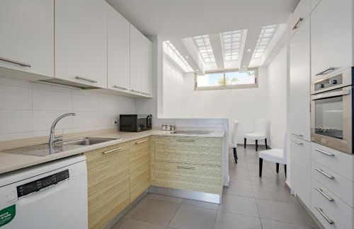 Villa Caterina, Luxury Villa with Heated Pool Ocean View in Adeje, Tenerife - Foto 14