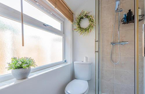 Harbour place in Newcastle under Lyme with Parking, perfect for Contractors or Alton Towers - Foto 39