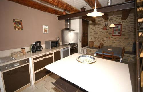 Holiday Home in Saint-Beauzire with Garden and Private Terrace - Foto 31