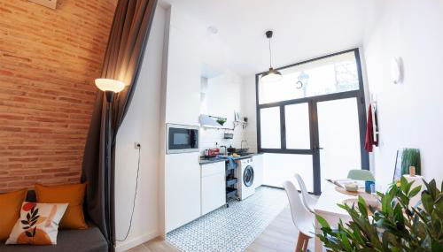 NC - Design Loft Steps from City of Arts & Sciences - Photo 4