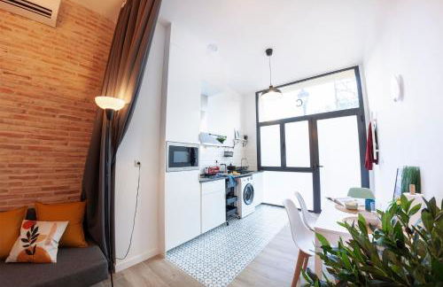 NC - Design Loft Steps from City of Arts & Sciences - Photo 4