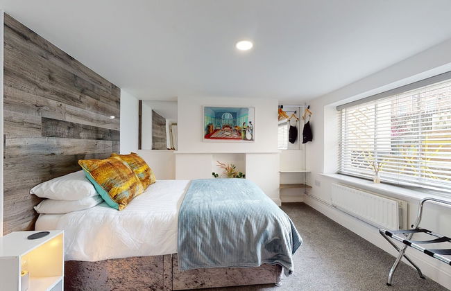 Beautiful Georgian Duplex - Photo 1