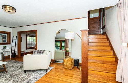 615 Ash Avenue - Modern Retreat w Hot Tub - Foto 9