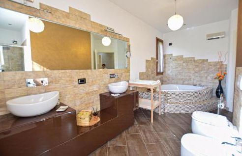 Cozy Apartment In Santa Maria A Monte - Foto 30
