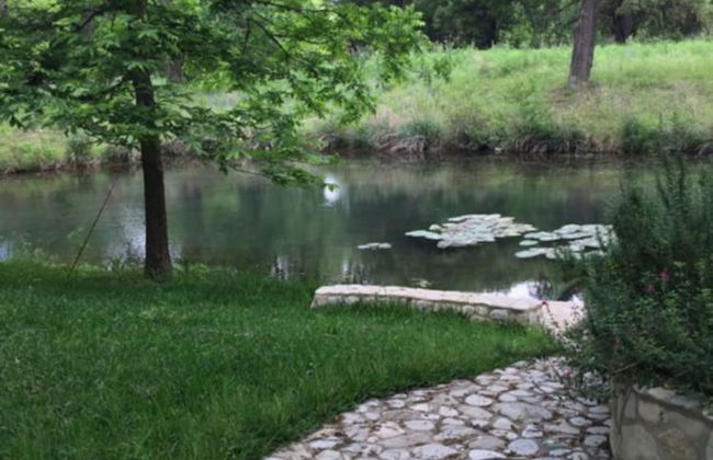 Frio Springs Lodges - Photo 41