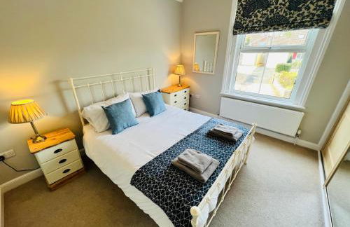 RedButt House, Freshwater, 3 Bedrooms, WiFi, Garden - Photo 4