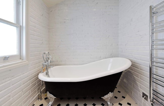 Central London 4BR Queens Park Family Home With Garden - Foto 20