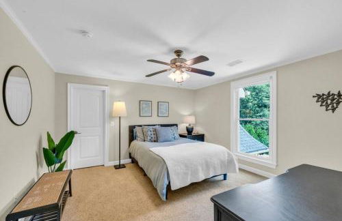 The Wexford French Chateau w Pool - Photo 64