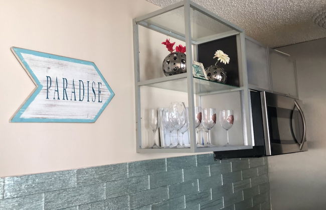 Ocean View Gorgeous 1 Bedroom Apt - Photo 17