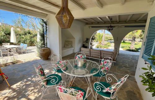 Villa Loretta with pool, jacuzzi and garden - Photo 28