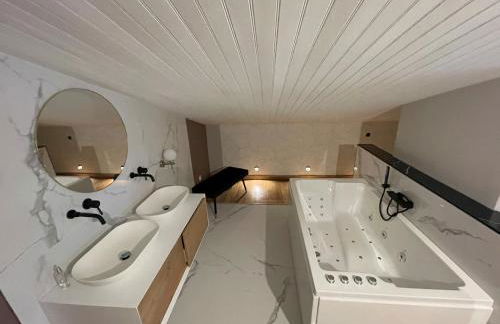 "Les Hauts du Marquet" - Meublé de tourisme 5 Etoiles - Gîte de groupe 15 Personnes en Cévennes - Piscine à débordement - Balnéo - Sauna - Nature - Foto 39