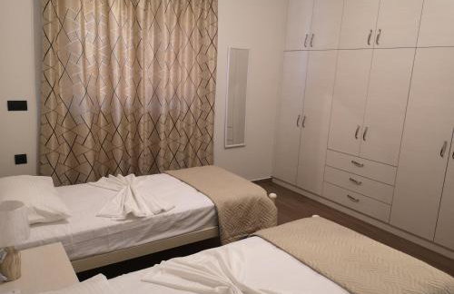 SUNNY HOLIDAYS APARTMENT - Photo 23