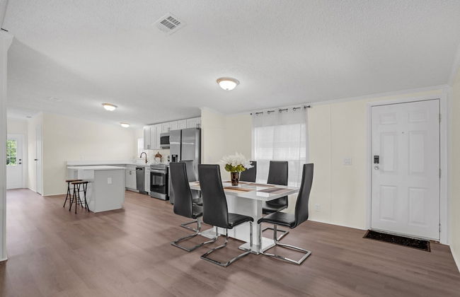 Relaxing 4br Hideaway In Groveland 4 Bedroom Cottage by RedAwning - Foto 22