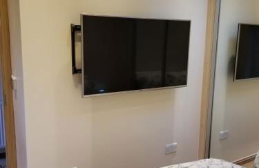 London Luxury Apartment 4 Bedroom Sleeps 12 people with 4 Bathrooms 1 Min walk from Station - Foto 9