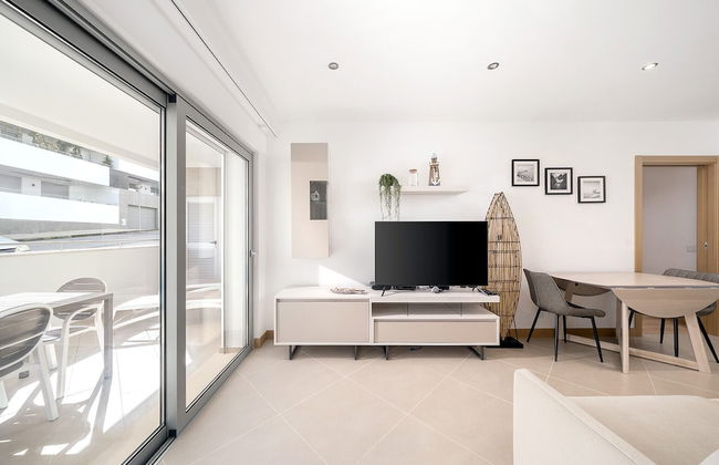 Lagos Modern 2 With Pool by Homing - Foto 8