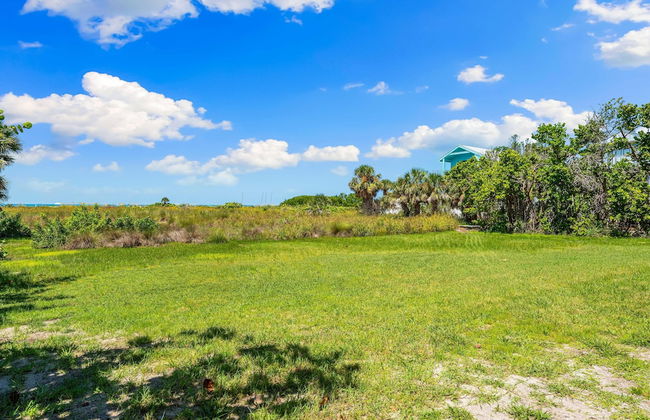 Direct Beachfront Delight by Beachside Management - Photo 24