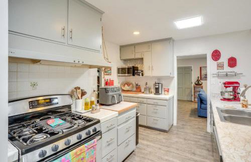 2 Mi to Cal State Long Beach Bungalow with Hot Tub! - Foto 11