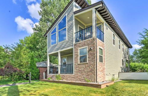 Sunny Clawson Home with Yard - Walk to Main St! - Foto 13