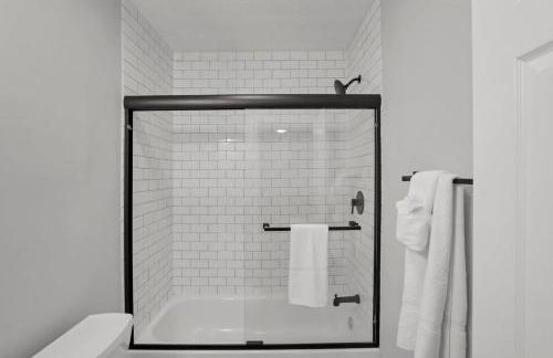 The Schumacher Place - NEW 2 BR - Foto 26