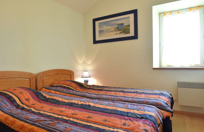 Spacious Holiday Home in Besse With Swimming Pool - Foto 3