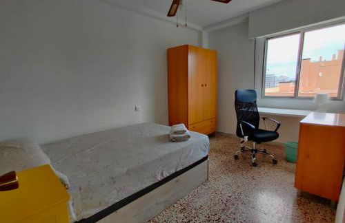 Piso cerca Playa con 2 duchas y 5 Aires Acondicionados - Foto 8